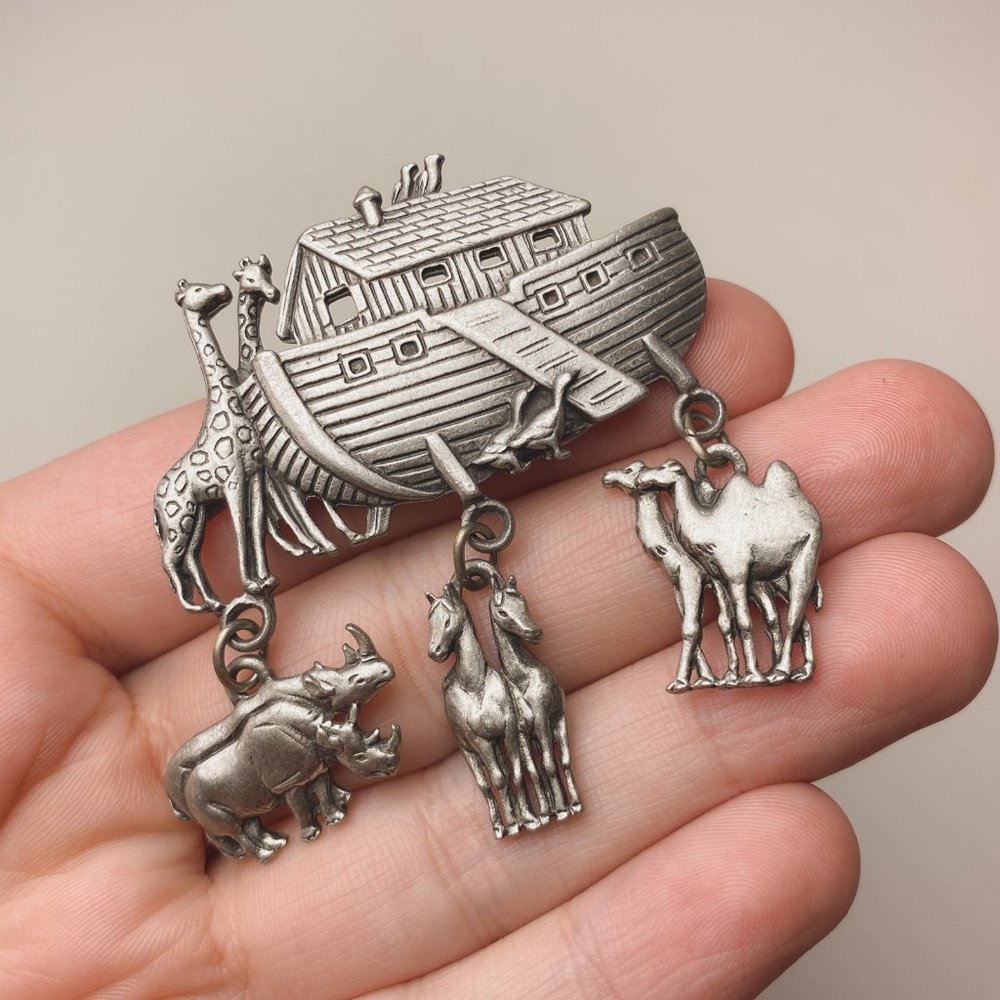 Vintage JJ Jonette Jewelry Pewter Tone Noah's Ark Bible Boat Animal Brooch Pin - Picture 7 of 8